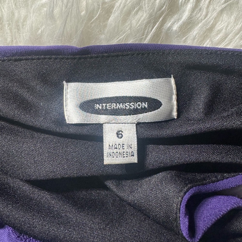 Purple V-Neck Ruched Sheath Cocktail Dress - Picture 9 of 10